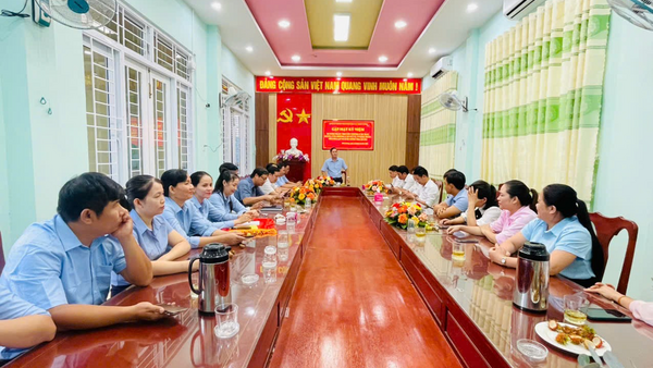 Đảng ủy - HĐND - UBND - UBMTTQVN xã Đình Cương tổ chức gặp mặt nhân ngày truyền thống các Ban Đảng, Văn phòng cấp ủy và Ngành Kiểm tra.