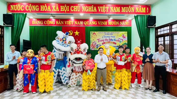 Xã Đình Cương chăm lo Tết Trung thu cho trẻ em
